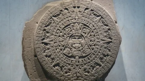 泽连斯基成全球笑料热议人物！