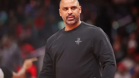 胡梅尔斯红牌引争议，罗马力保至终局